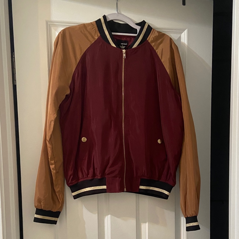 🧡 Women’s Wet Seal bomber jacket